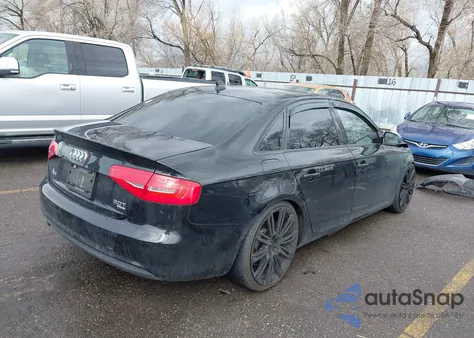 2013 Audi A4 2.0T Premium z USA, uszkodzony, nr VIN WAUFFAFLXDN027406